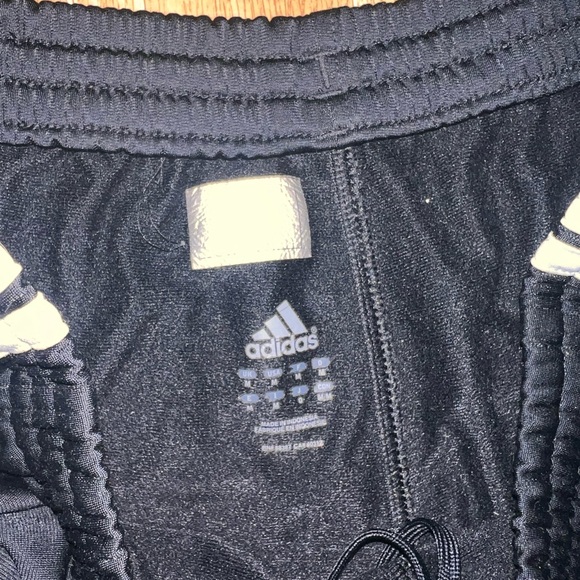 Medium adidas sweatpants - Picture 2 of 3